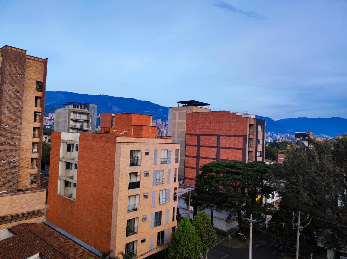 En Laureles Con Excelente Ubicacion Apartment Medellin