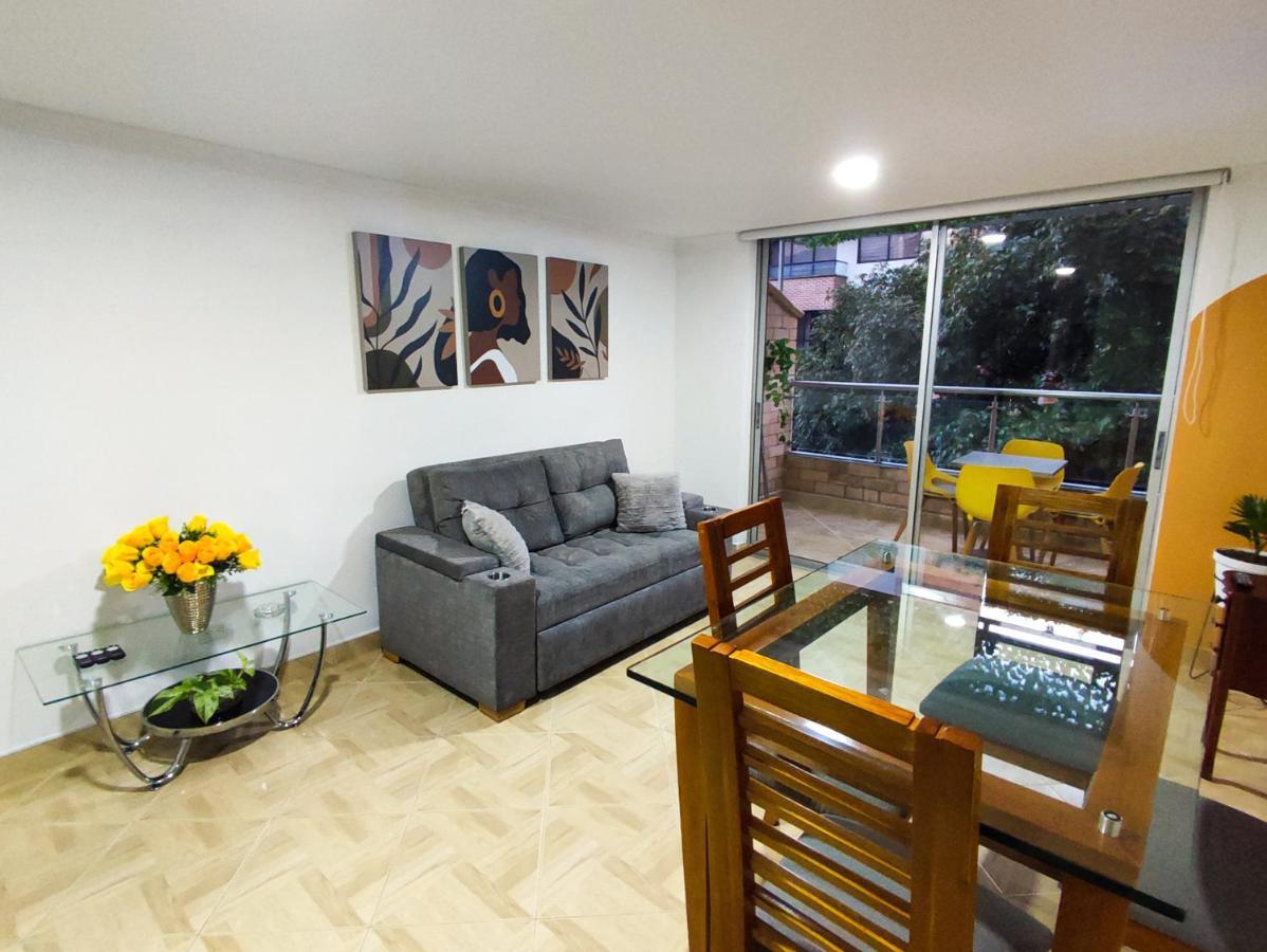 Apartment En Laureles Con Excelente Ubicacion *