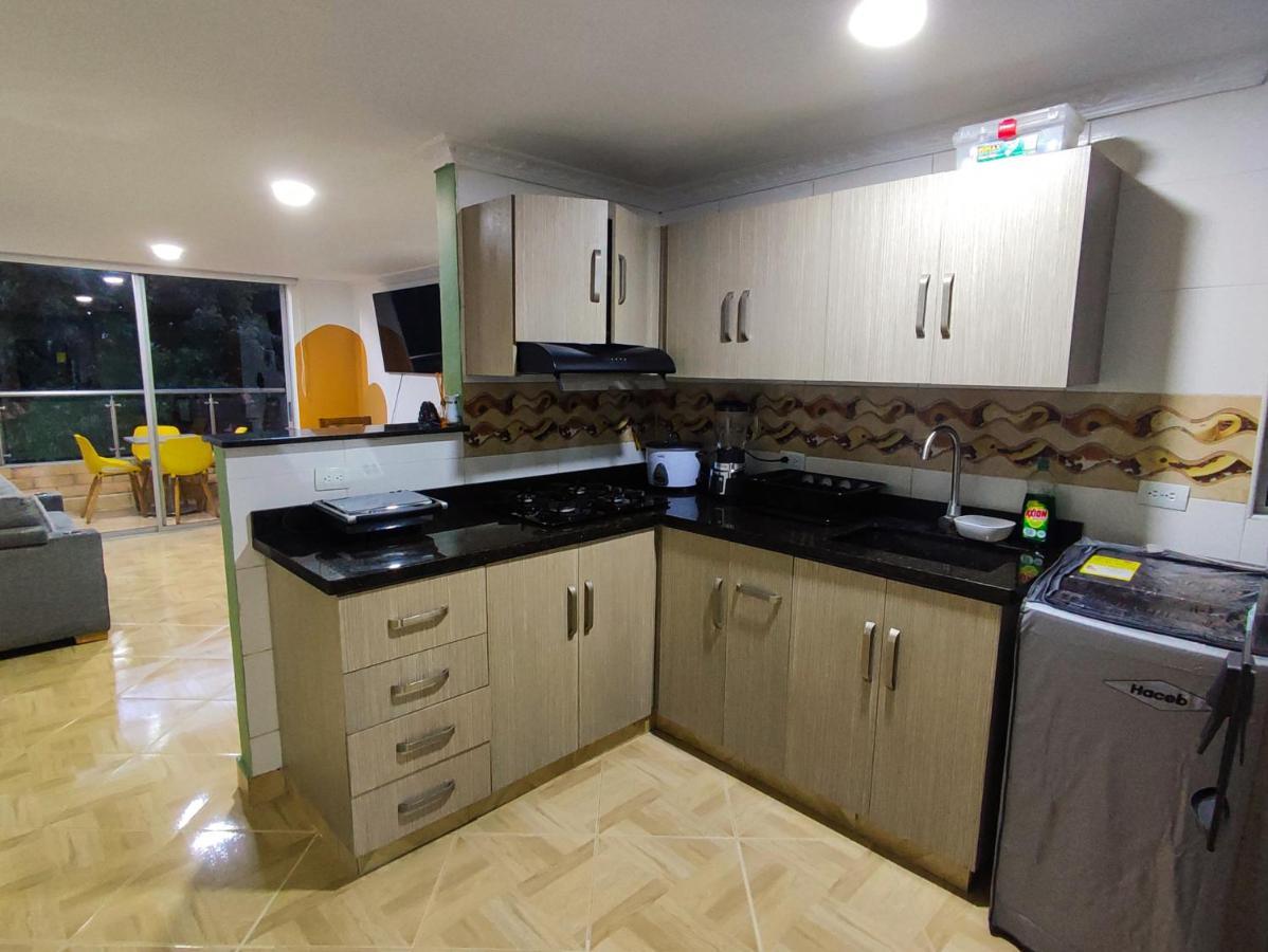 En Laureles Con Excelente Ubicacion Apartment *