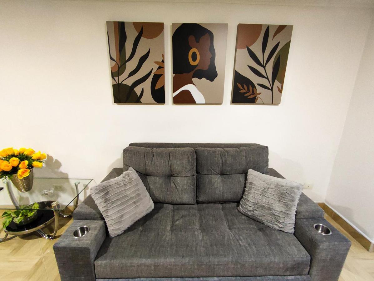 Apartment En Laureles Con Excelente Ubicacion *