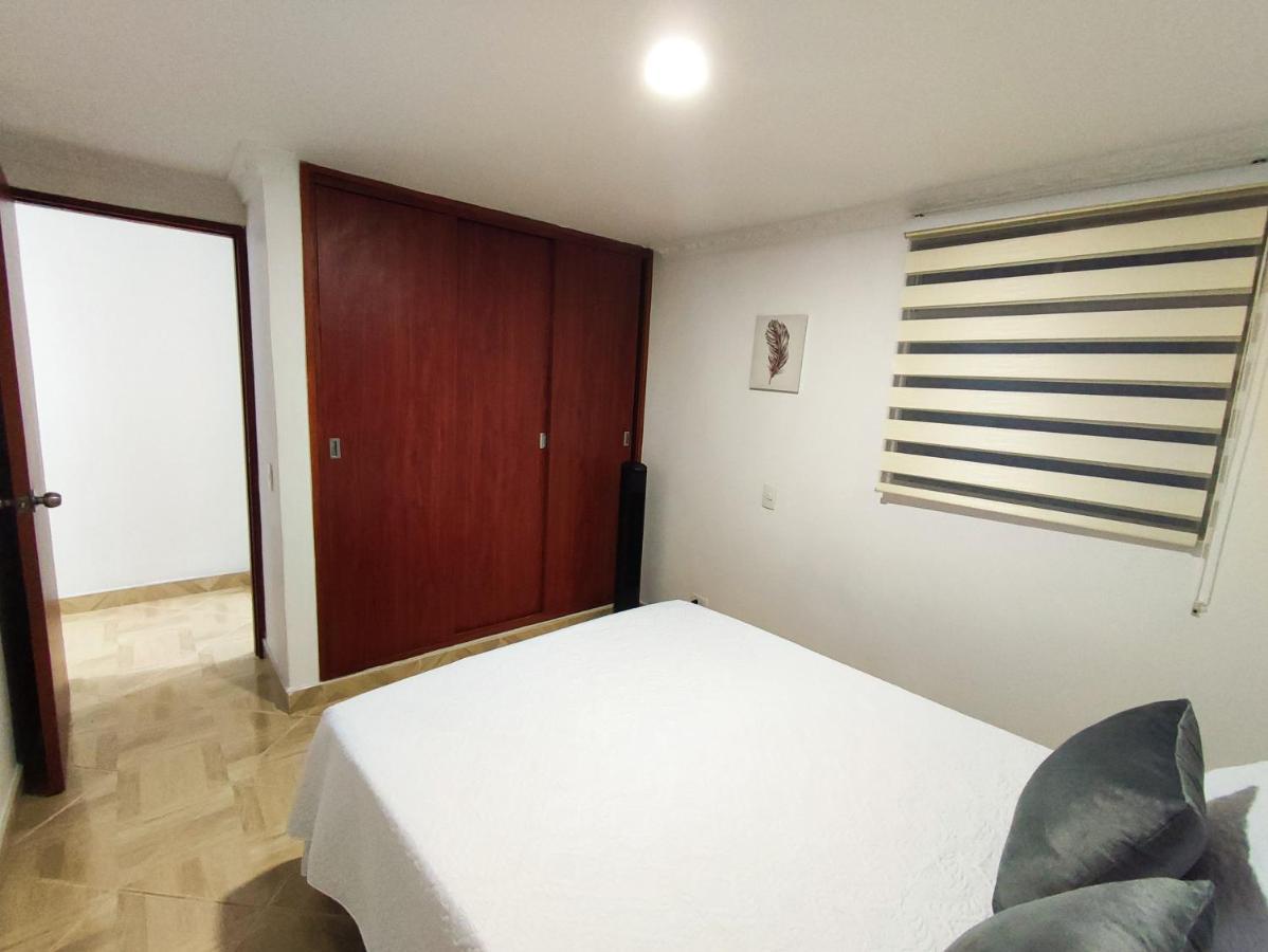 En Laureles Con Excelente Ubicacion Apartment *